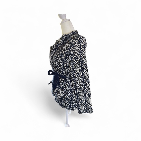 Lely Wood Women’s Cardigan Sweater Jacket Blue White Geometric Knit Tie Belt M - Picture 4 of 11